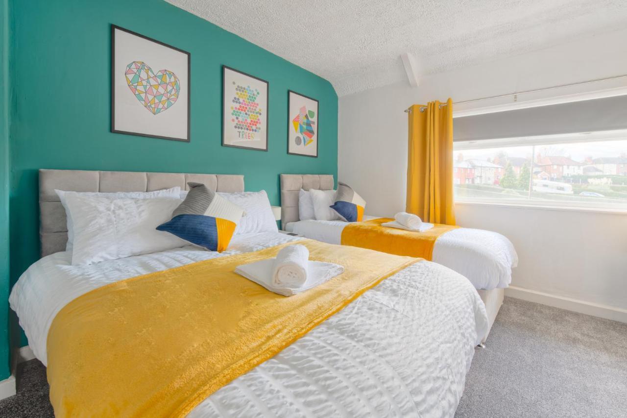 Rookwood House - Spacious Home With Free Parking - Short Stay Leeds Leeds  Bagian luar foto