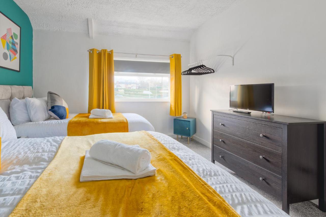 Rookwood House - Spacious Home With Free Parking - Short Stay Leeds Leeds  Bagian luar foto
