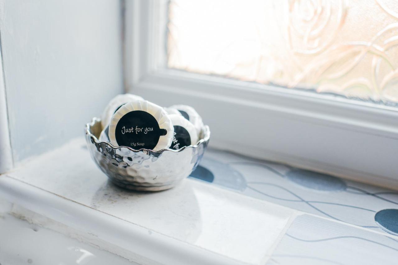 Rookwood House - Spacious Home With Free Parking - Short Stay Leeds Leeds  Bagian luar foto